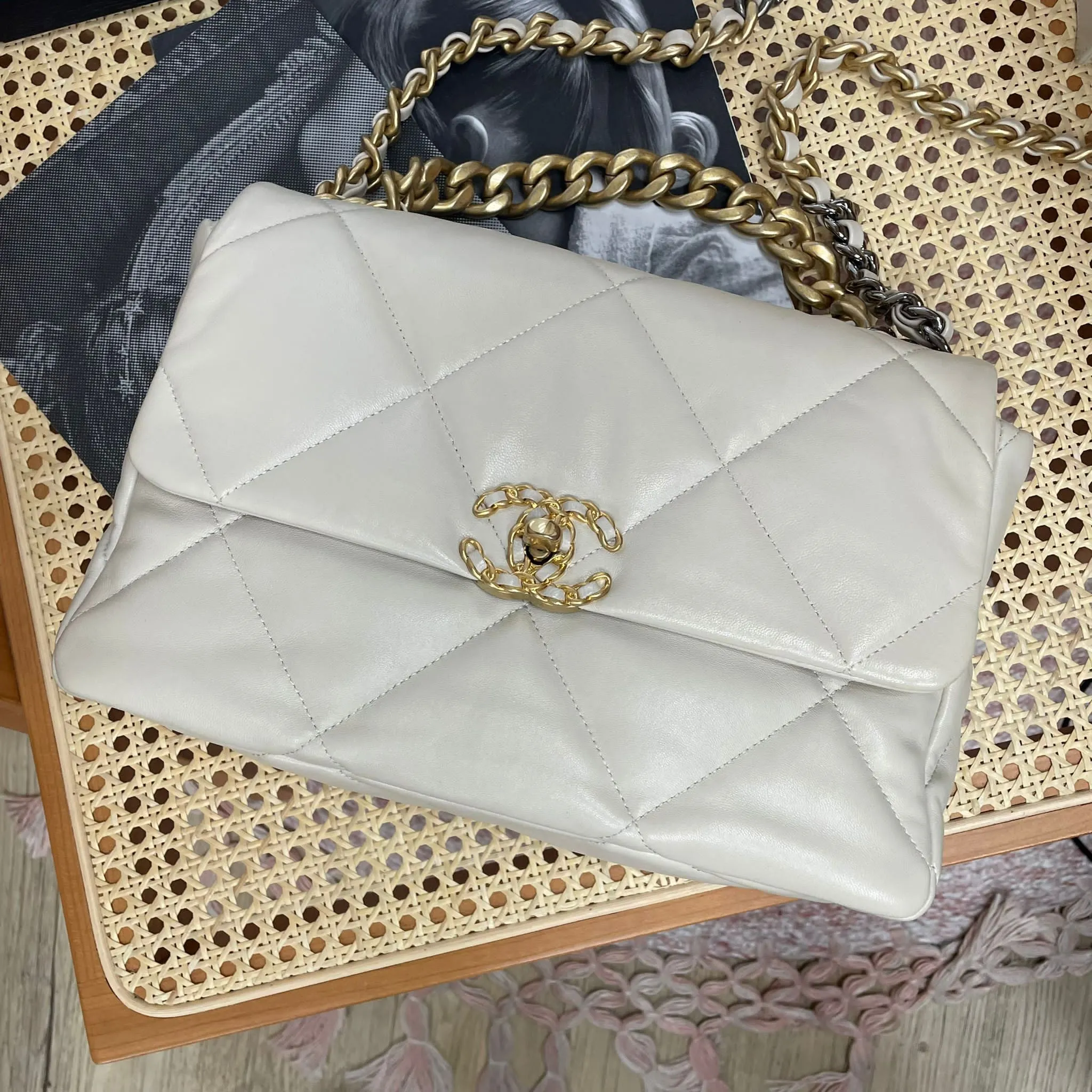 Chanel 19 Large Lambskin Light Beige GHW