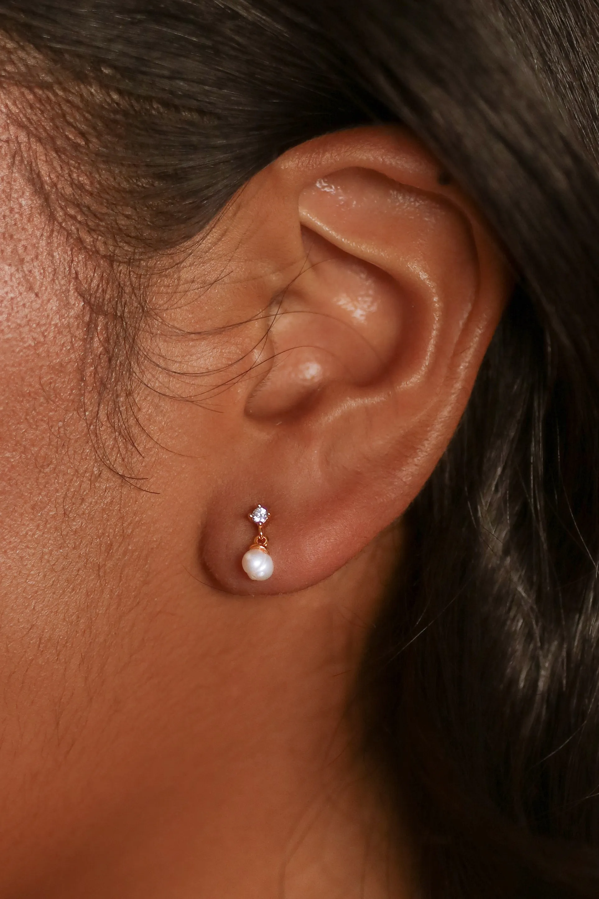 Raine - Sterling Silver Stud Pearl Earrings