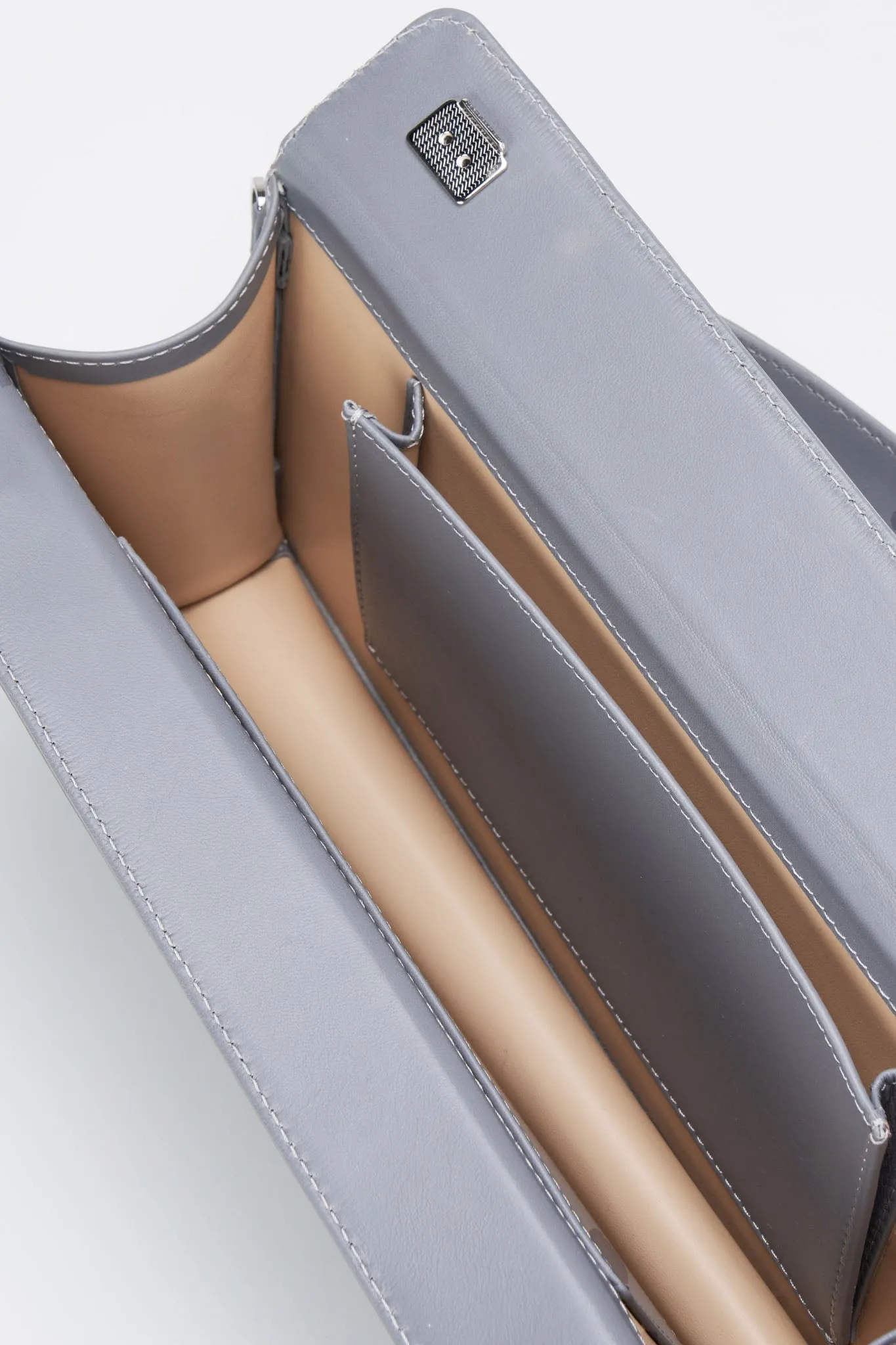 Structured rectangle shoulder bag in gray